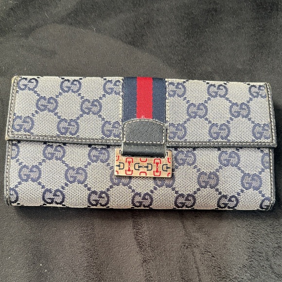 Gucci wallet - Picture 1 of 13